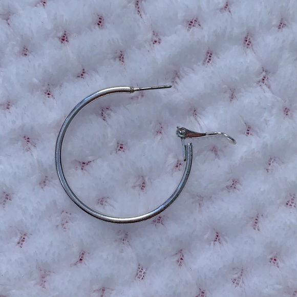 Silver plated medium sized hoop earrings! - Picture 2 of 2